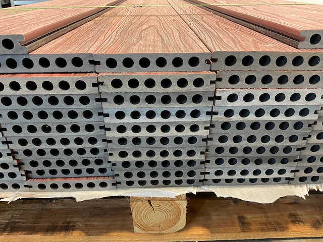 Bamdura composiet vlonderplank - zwart / rood - 360x14,3x2,2 cm (66x) - afbeelding 6 van  8