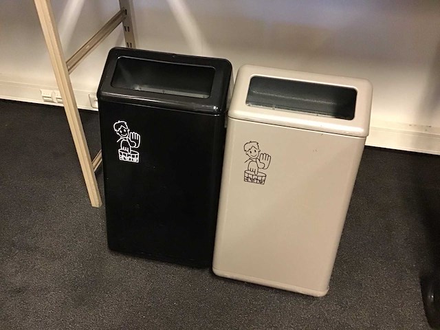 Bammes prullenbakken (2x) - afbeelding 1 van  4