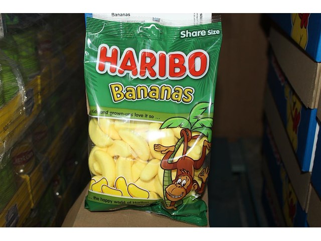 Bananas haribo in 6 overdozen met 8 zakken a 240 g. tht 3-2026. - afbeelding 1 van  2