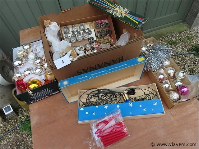 Bananendoos kerstmateriaal - afbeelding 1 van  5