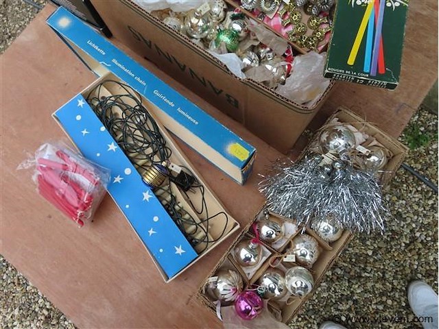 Bananendoos kerstmateriaal - afbeelding 3 van  5