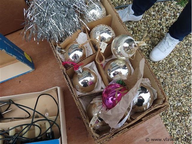 Bananendoos kerstmateriaal - afbeelding 4 van  5