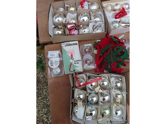 Bananendoos kerstmateriaal - afbeelding 3 van  5