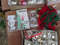 Bananendoos kerstmateriaal - afbeelding 3 van  5