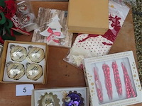 Bananendoos kerstmateriaal - afbeelding 4 van  5