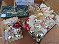 Bananendoos kerstmateriaal - afbeelding 2 van  4