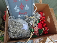 Bananendoos kerstmateriaal - afbeelding 3 van  4