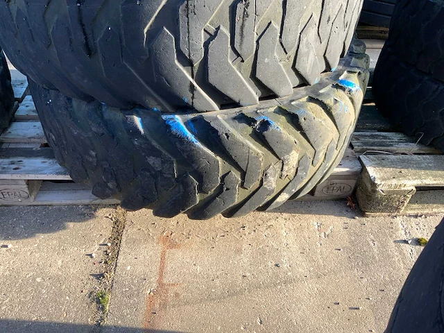 Band 315/80r22.5 (5x) - afbeelding 4 van  8