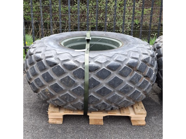 Band op velg - afbeelding 1 van  5