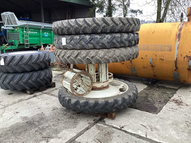 Band, wiel en velg - afbeelding 1 van  9