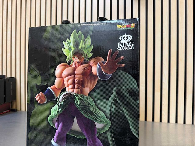 Bandai - dragon ball super king clustar – super saiyan broly (full power) - afbeelding 4 van  9