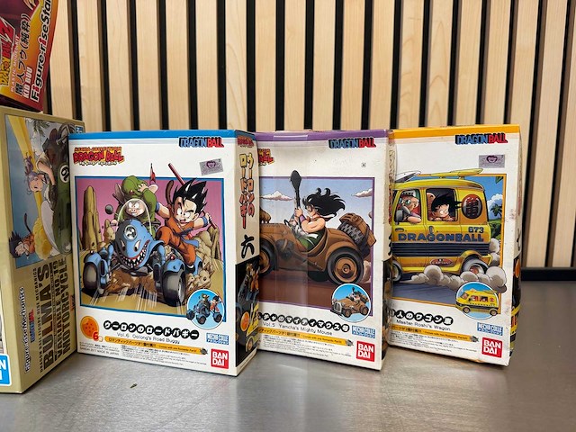 Bandai / banpresto - dragon ball verzamelset bestaande uit meerdere bouwkits en miniatuurvoertuigen (7x) - afbeelding 5 van  8