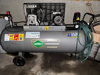 Banden balanceerapparaat en banden wisselapparaat met compressor - afbeelding 11 van  20