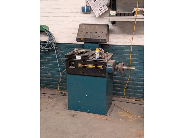 Banden balanceerapparaat met toebehoren, ti wheelforce, w1800, 1987 - afbeelding 1 van  8