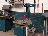 Banden demontageapparaat faip