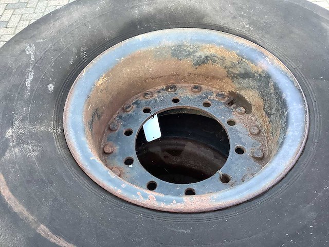 Banden met velg (2x) - afbeelding 2 van  3