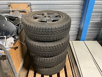 Banden op velg - afbeelding 1 van  6