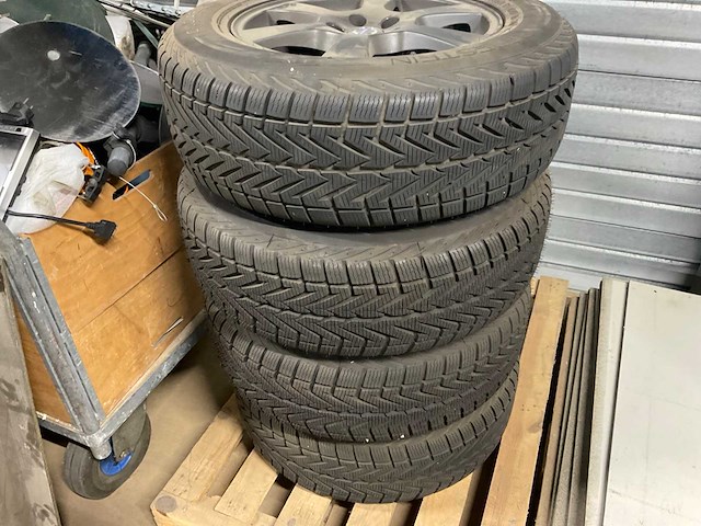 Banden op velg - afbeelding 6 van  6