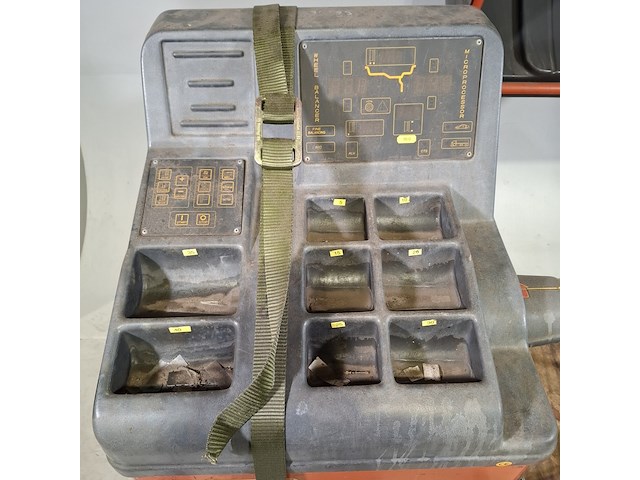 Bandenbalanceerapparaat, mondolfo ferro, mt2300, 2002 - afbeelding 11 van  12