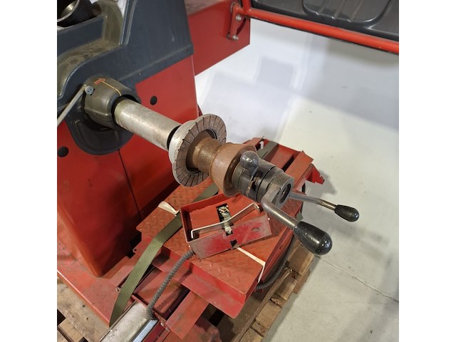 Bandenbalanceerapparaat, mondolfo ferro, mt2300, 2002 - afbeelding 10 van  12