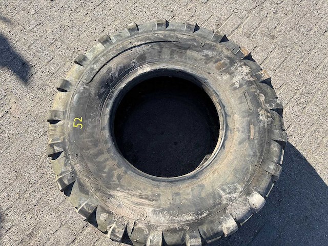 Bandenmarkt - band 20.5r22.5 - afbeelding 3 van  10