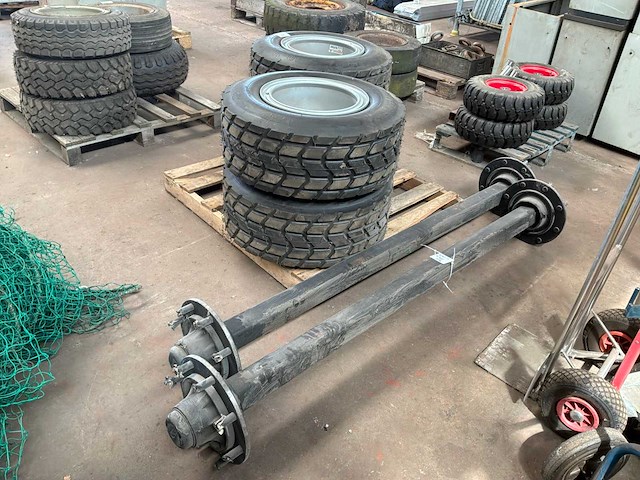 Bandenmarkt gsp 30x11.5-14.5 band met velg (4x) - afbeelding 1 van  6
