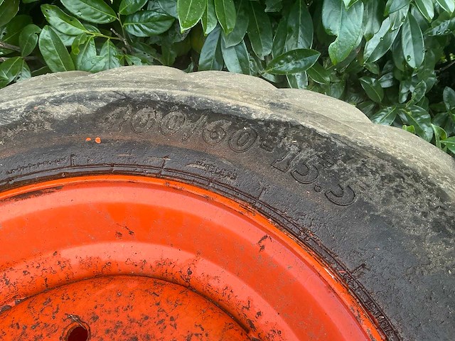 Bandenset graafmachine (2x) bobcat en bkt - afbeelding 15 van  20