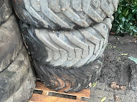 Bandenset graafmachine (2x) bobcat en bkt - afbeelding 20 van  20