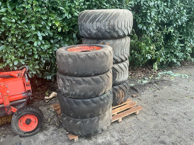 Bandenset graafmachine (2x) bobcat en bkt - afbeelding 2 van  20