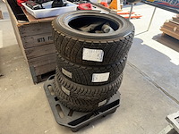 Bandenset silverstone - afbeelding 1 van  3