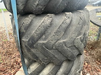 Bandenset voor graafmachine - afbeelding 3 van  5