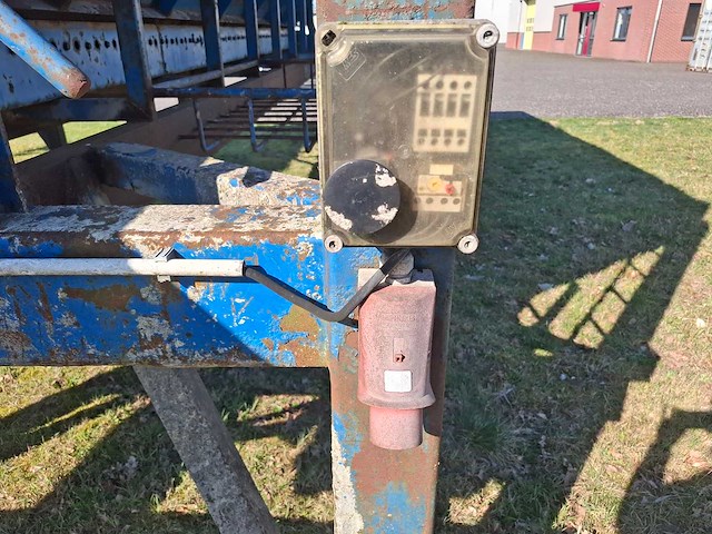 Bandlosser - 2002 - haak en kabelsysteem - stortcontainer - afbeelding 12 van  13