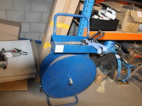 Bandoleerapparaat met 2 tangen. - afbeelding 1 van  2