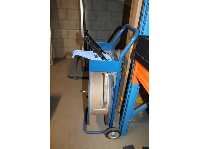 Bandoleerapparaat met 2 tangen. - afbeelding 2 van  2