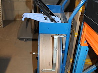 Bandoleerapparaat met 2 tangen. - afbeelding 2 van  2