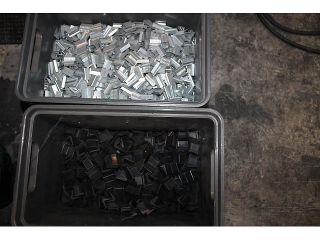 Bandoleerapparaat strapex met krat klembeugels en krat kunststof hoekjes. - afbeelding 4 van  4