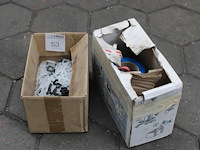 Bandoleerband en kunststoffen clips. - afbeelding 1 van  3