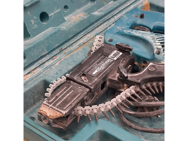 Bandschroefmachine, makita, 6833, 1999 - afbeelding 5 van  9