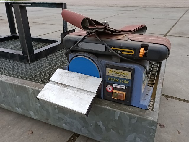 Bandschuurmachine en tegelzaag - afbeelding 2 van  7