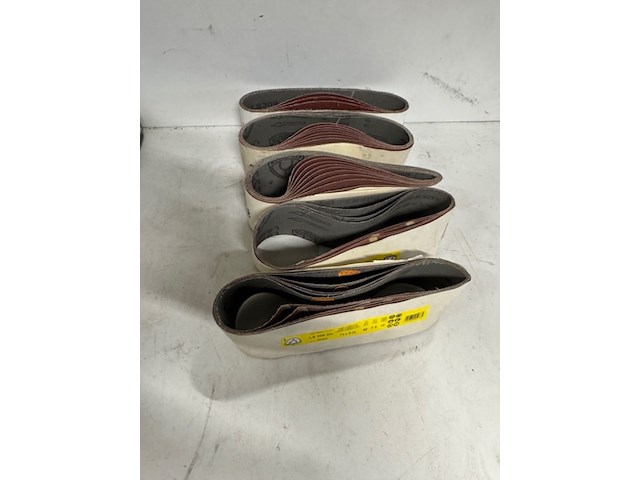 Bandschuurmachine makita, 9924db, met partij schuurbanden - afbeelding 4 van  5