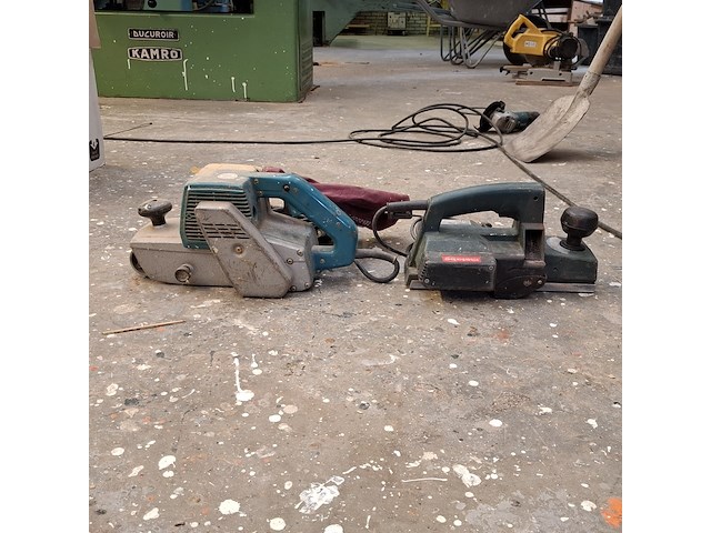 Bandschuurmachine met schaafmachine, makita en metabo - afbeelding 1 van  12