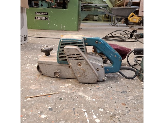 Bandschuurmachine met schaafmachine, makita en metabo - afbeelding 5 van  12