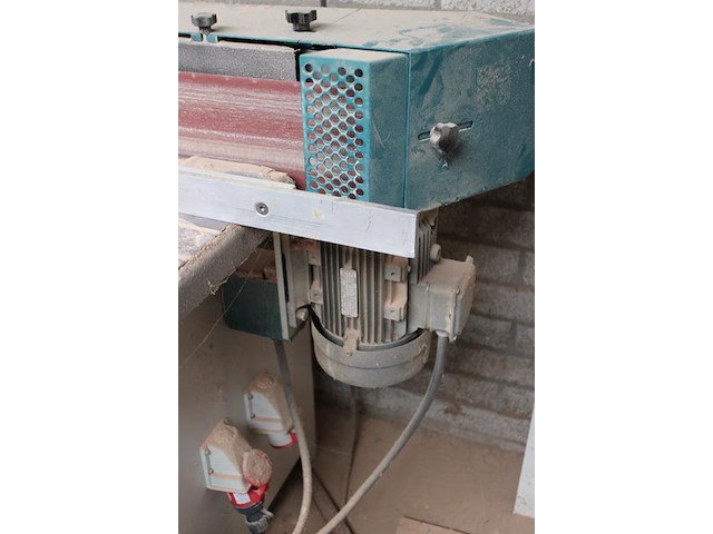Bandschuurmachine wegoma ks2400. 400v. let op: exclusief stofafzuiging. - afbeelding 3 van  4