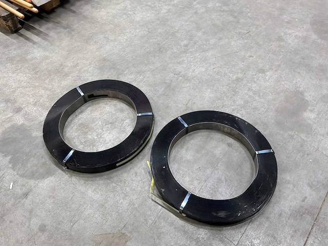 Bandstaal 12mm zwart gelakt 0,4mm dik (2x) - afbeelding 1 van  4
