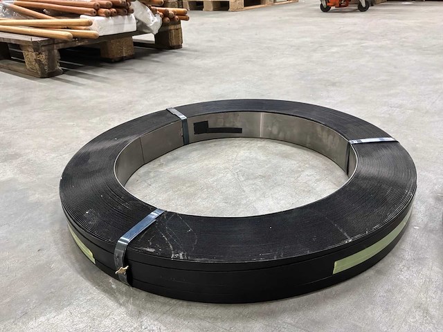 Bandstaal 12mm zwart gelakt 0,4mm dik (2x) - afbeelding 2 van  4
