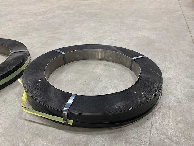 Bandstaal 12mm zwart gelakt 0,4mm dik (2x) - afbeelding 3 van  4