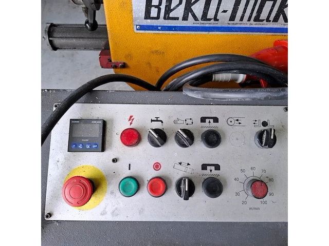 Bandzaagmachine met aanvoerbaan beka-mak, bms 280, bouwjaar 2008 - afbeelding 15 van  17