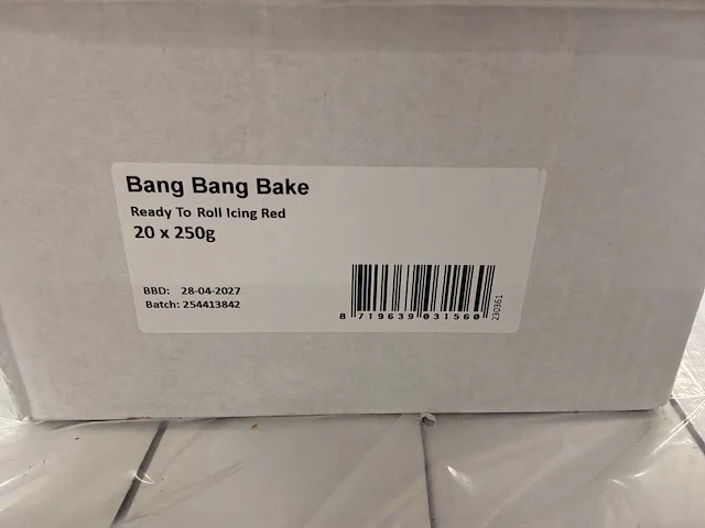 Bang bang bake rode rolfondant (250g) (1060x) - afbeelding 3 van  4