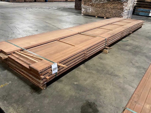 Bangkirai planken geschaafd 28x145 mm (32x) - afbeelding 1 van  6