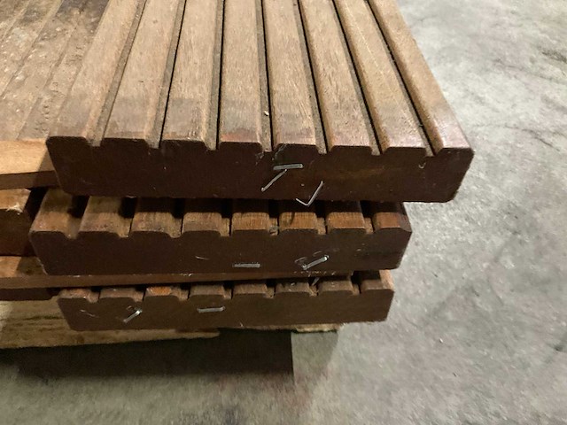Bangkirai vlonderdelen 28x145 mm (17x) - afbeelding 5 van  5